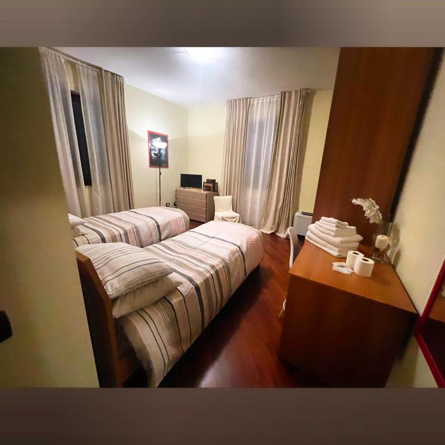 Casapulla Dino'S B&B المظهر الخارجي الصورة